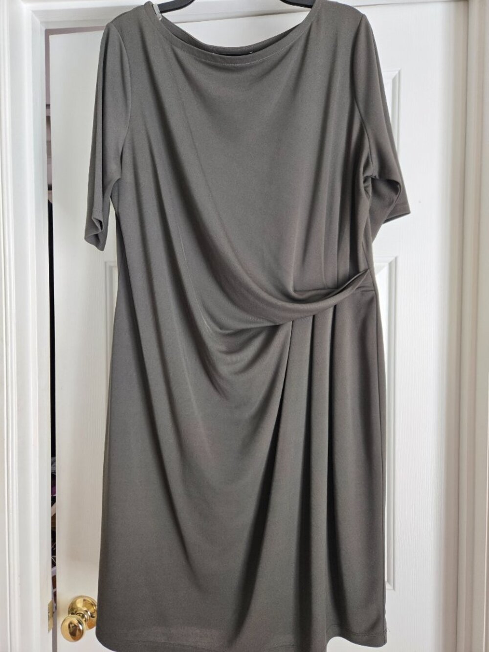 Beautiful Jones New York Dress, Size XL, Rich deep gray/olive color